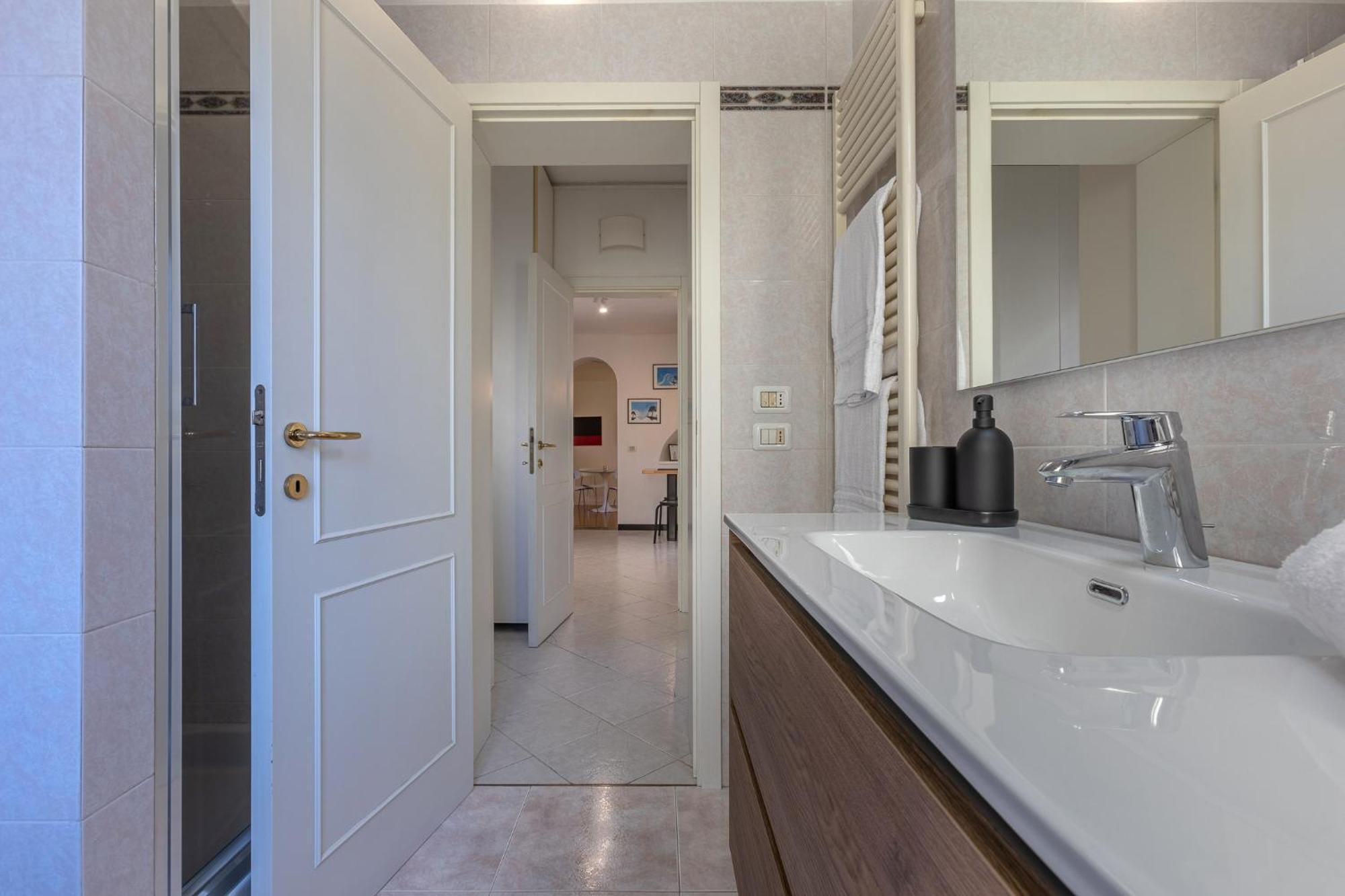 Saragozza Modern Apartment Bologna Exterior photo